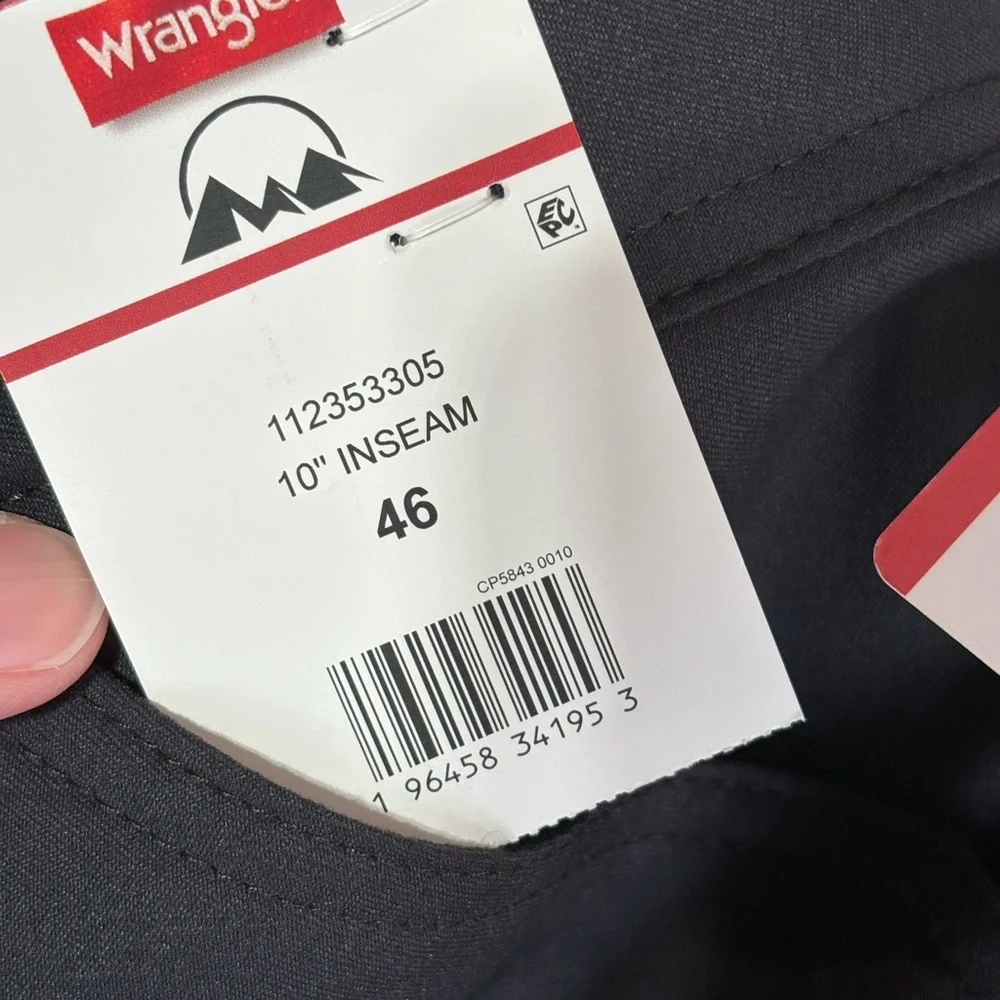 Wrangler Men's Black Shorts NWT size 46